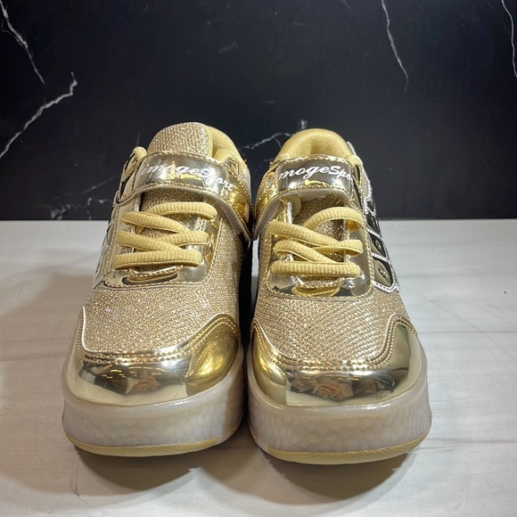 Unbranded Kid’s LED Skate Shoes Gold sz 1.5 - Picture 2 of 10